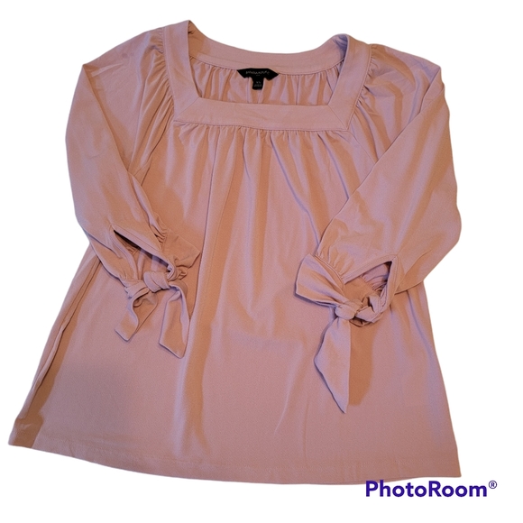 Banana Republic Tops - Banana Republic blouse. Dusty pink. Sz. XS